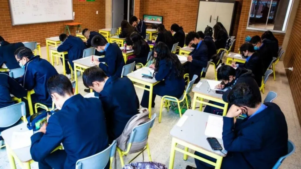 Colombia encabeza la lista de repitencia escolar, según la OCDE