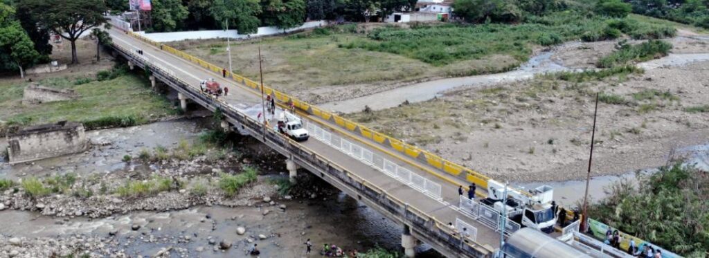 Protestas en La Parada bloquean el puente internacional Simón Bolívar, afectando el comercio entre Colombia y Venezuela