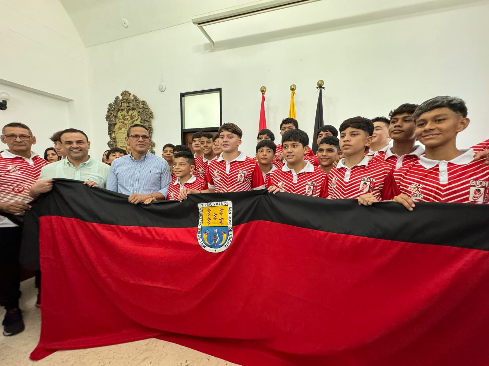 Selección juvenil de baloncesto de Cúcuta viaja a torneo nacional con apoyo municipal