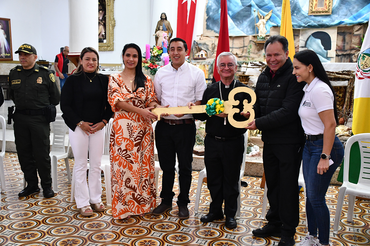 La parroquia de Nuestra Señora de Lourdes cede el Colegio Raimundo Ordoñez Yáñez al municipio