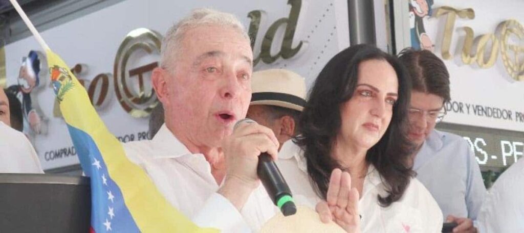Álvaro Uribe dijo «estar honrado» de que AN venezolana lo declarara su «enemigo»