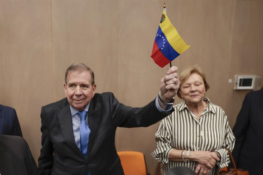 Edmundo González a venezolanos en Guatemala: «Prepárense para su retorno»