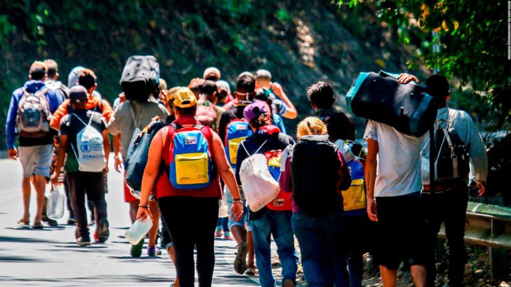 El gobierno de Maduro pide a los migrantes volver al país