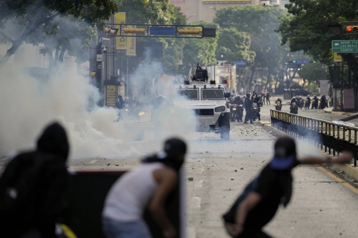 HRW advierte de una «brutal represión» en Venezuela tras cuestionada reelección de Maduro