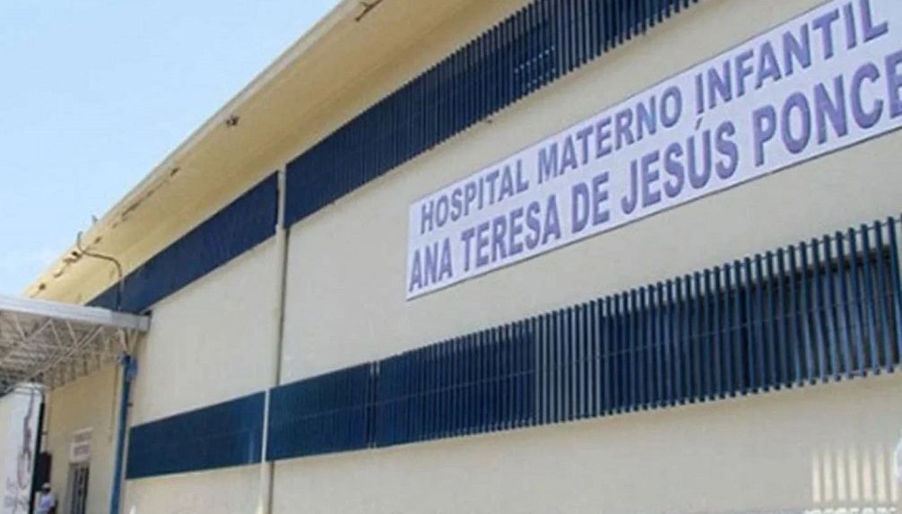 El bebé, que murió en La Guaira debido a una supuesta negligencia médica, tenía hematomas en la espalda y su familia pide justicia