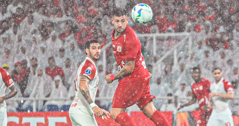 América de Cali es examinado después del partido contra el huracán de Conmebol