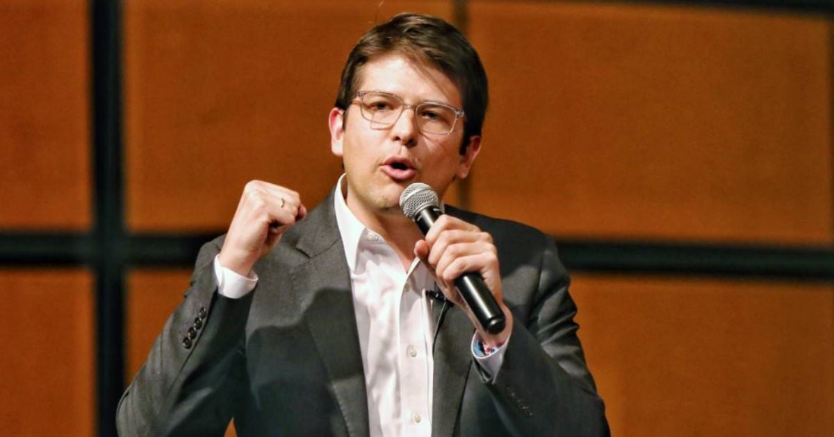 Miguel Uribe lidera las encuestas, pero ¿llegará a las elecciones?