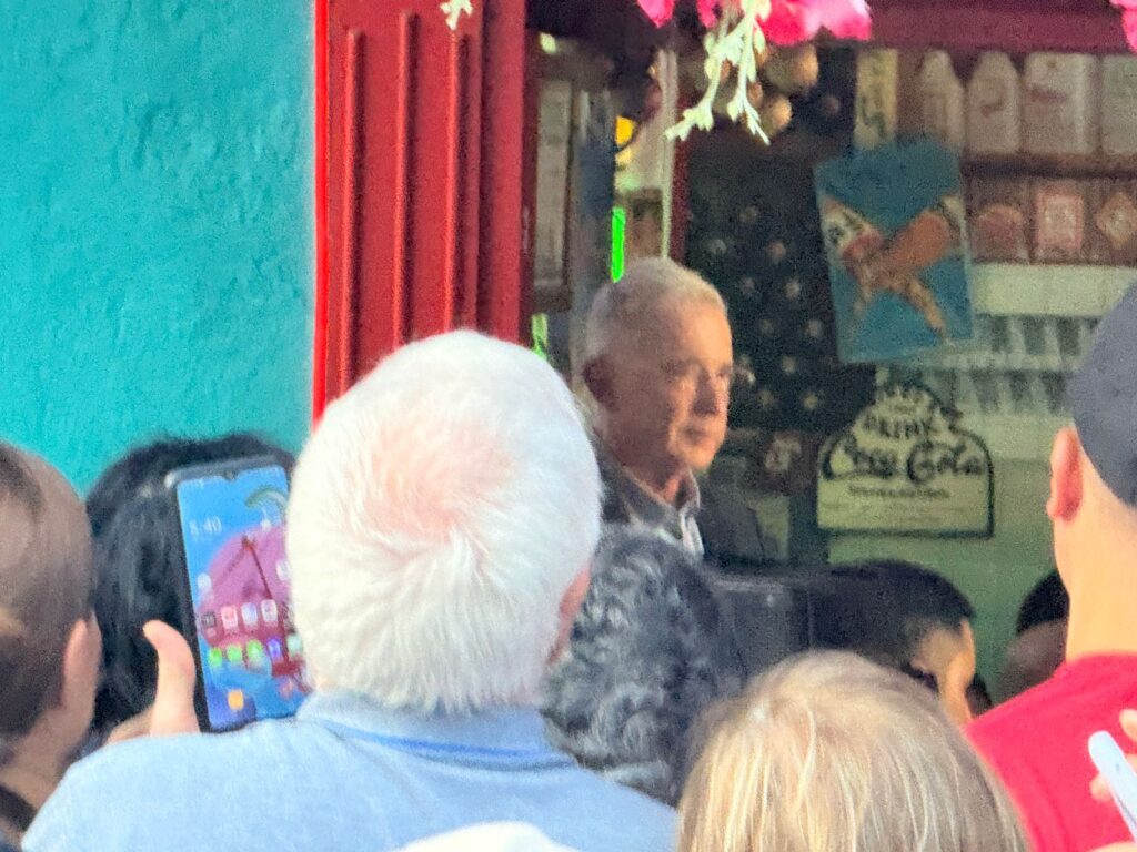 Álvaro Uribe: Un Regreso Triunfal a Sabaneta en la Celebración de su Libertad