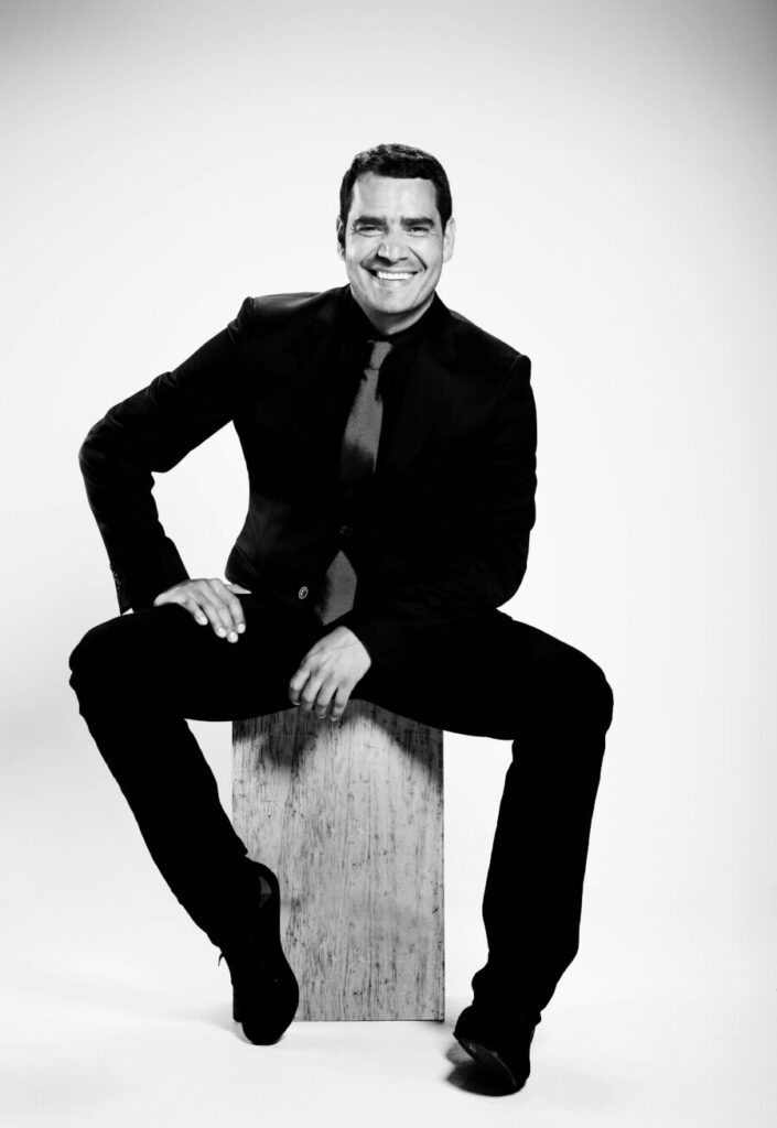 Reporte sobre las Celebridades, Políticos y Empresarios Fotografiados por Mauricio Vélez